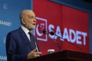 Saadet Partisi Genel Başkanı Temel Karamollaoğlu, KPSS sorularının sızdırıldığı iddiasının
