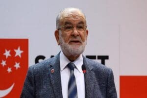 Saadet Partisi Genel Başkanı Temel Karamollaoğlu, siyasi partiler arasında ittifakın