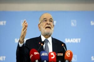 Saadet Partisi Genel Başkanı Temel Karamollaoğlu, Cumhurbaşkanı Tayyip Erdoğan'la birlikte