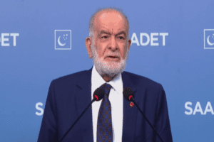 Saadet Partisi Genel Başkanı Temel Karamollaoğlu, haftalık basın toplantısında g&uuml;ndemi