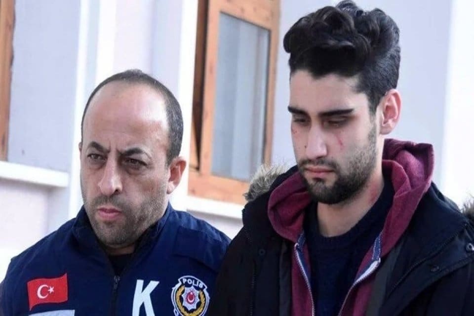 Konya'da sevgilisini d&ouml;vd&uuml;ğ&uuml;n&uuml; d&uuml;ş&uuml;nd&uuml;ğ&uuml; kişiyi engellemek isterken &ouml;ld&uuml;rd&uuml;ğ&uuml; gerek&ccedil;esiyle&nbsp;12,5 yıl