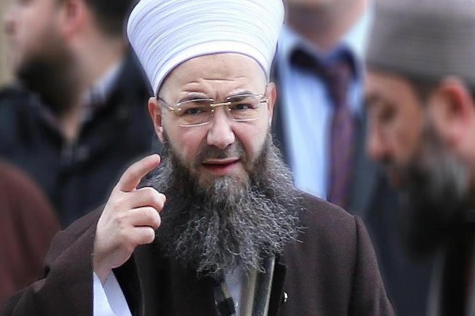 İsmailağa Cemaati'nde Saadettin Ustaosmanoğlu'nun Ahmet Mahmut &Uuml;nl&uuml;'ye y&ouml;nelik ifadeleri nedeniyle