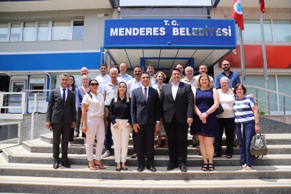 Kardeşler belediyeler Menderes ve Troisdorf belediyeleri Menderes'te bir araya geldi.