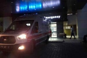 Elazığ'da yolun karşısına ge&ccedil;meye &ccedil;alışan Yusuf Parlakdemir (56), otomobilin &ccedil;arpması