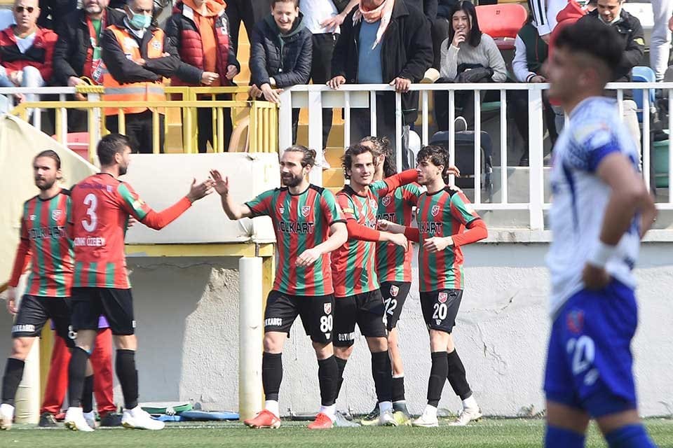 TFF 3'&uuml;nc&uuml; Lig 3'&uuml;nc&uuml; Grup'ta alt sıralardan uzaklaşma m&uuml;cadelesi veren