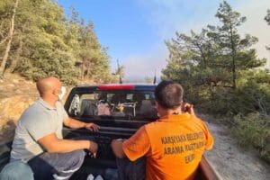 Su tankerleri, arama-kurtarma aracı ve hayvan tedavi ekipmanları ile birlikte