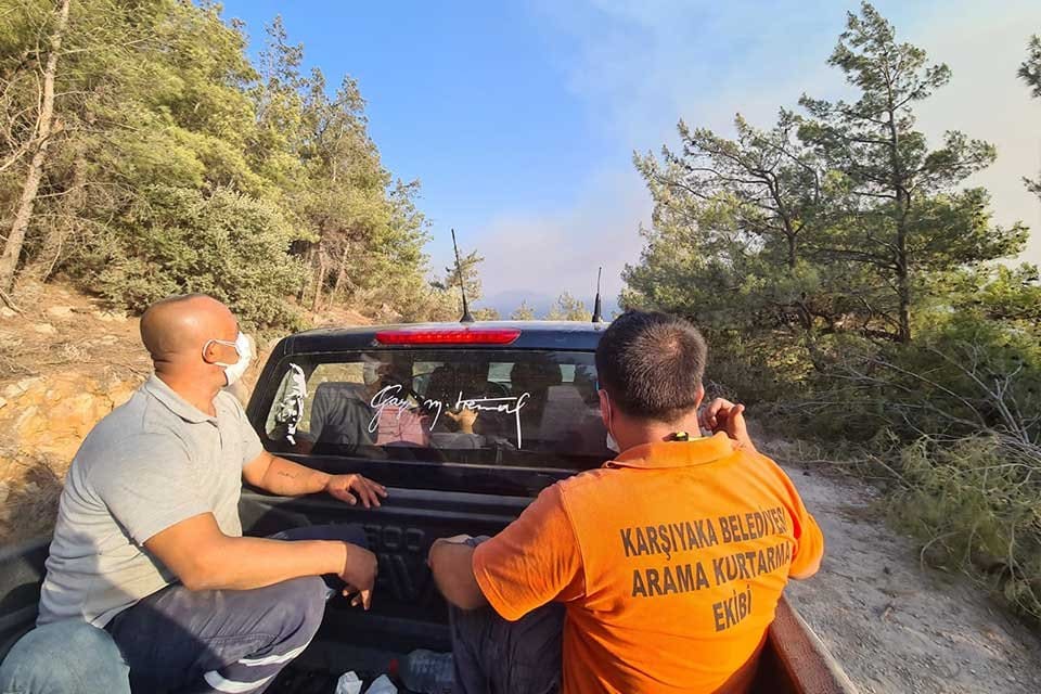 Su tankerleri, arama-kurtarma aracı ve hayvan tedavi ekipmanları ile birlikte