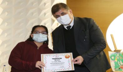 Karşıyaka Belediyesi’nden hayvansever çocuklara ödül