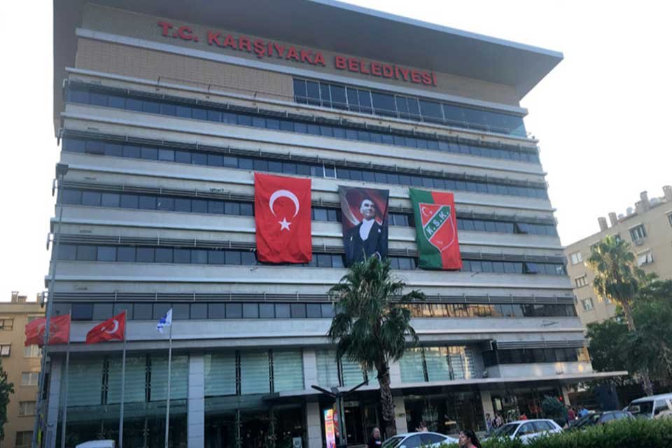 Karşıyaka Belediyesi, Karşıyaka’nın Filizleri Burs Programı kapsamındaki “Her Apartman Bir Öğrenci