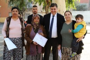 Karşıyaka Belediyesi, Karşıyaka Halk Eğitim Merkezi ve Roman Toplumu Gen&ccedil;lik