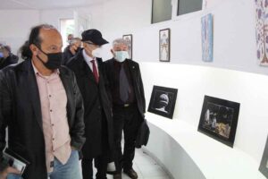 Karşıyaka tarihine, bitki &ouml;rt&uuml;s&uuml;ne, mimarisine kent ve sosyal yaşamına ışık