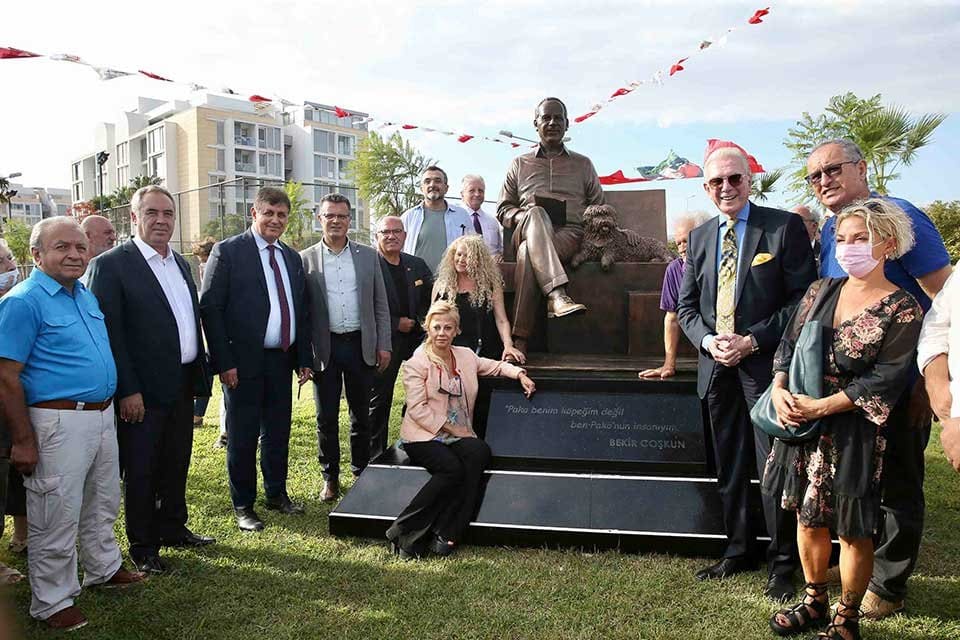 Usta Yazar Bekir Coşkun&rsquo;un 18 Ekim 2020&rsquo;deki vefatının ardından heykelini
