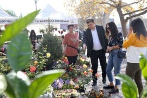 Sosyal ve k&uuml;lt&uuml;rel etkinlikleriyle kent yaşamına renk katan Karşıyaka Belediyesi,