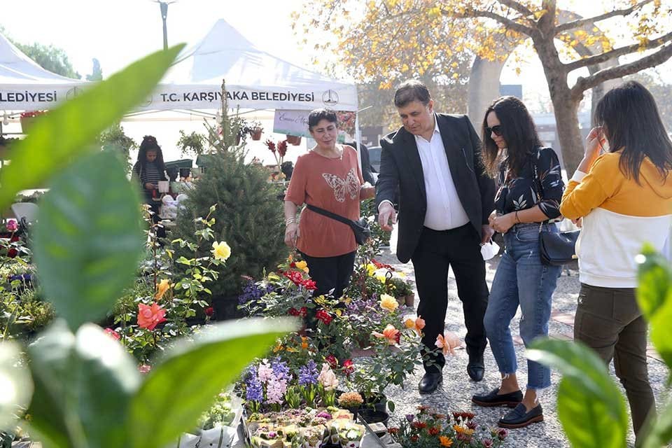 Sosyal ve k&uuml;lt&uuml;rel etkinlikleriyle kent yaşamına renk katan Karşıyaka Belediyesi,