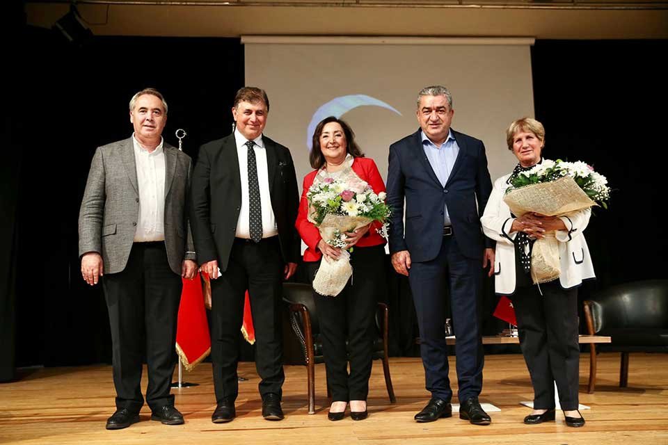 Karşıyaka Belediyesi tarafından Cumhuriyet&rsquo;in kuruluşunun 98. yılı etkinlikleri kapsamında d&uuml;zenlenen