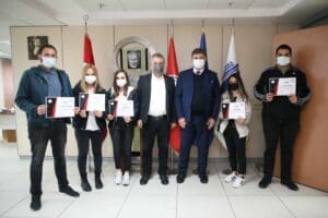Karşıyaka Belediyesi'nin İzmir Eczacılar Odası iş birliğiyle istihdam desteği amacıyla