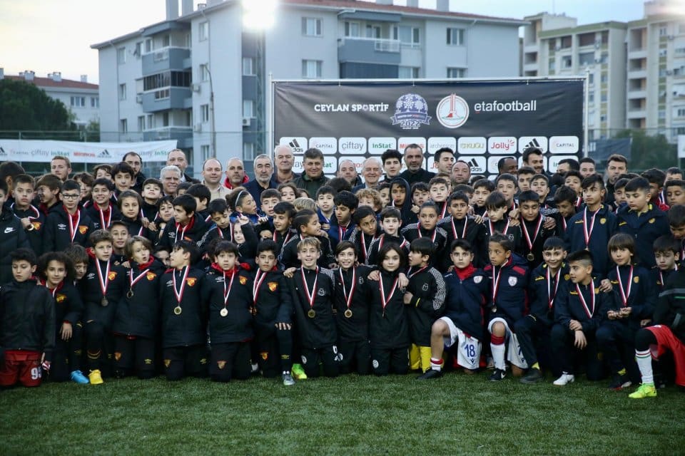 Karşıyaka Belediyesi ve Ceylan Sportif iş birliği ile Karşıyaka Belediyesi