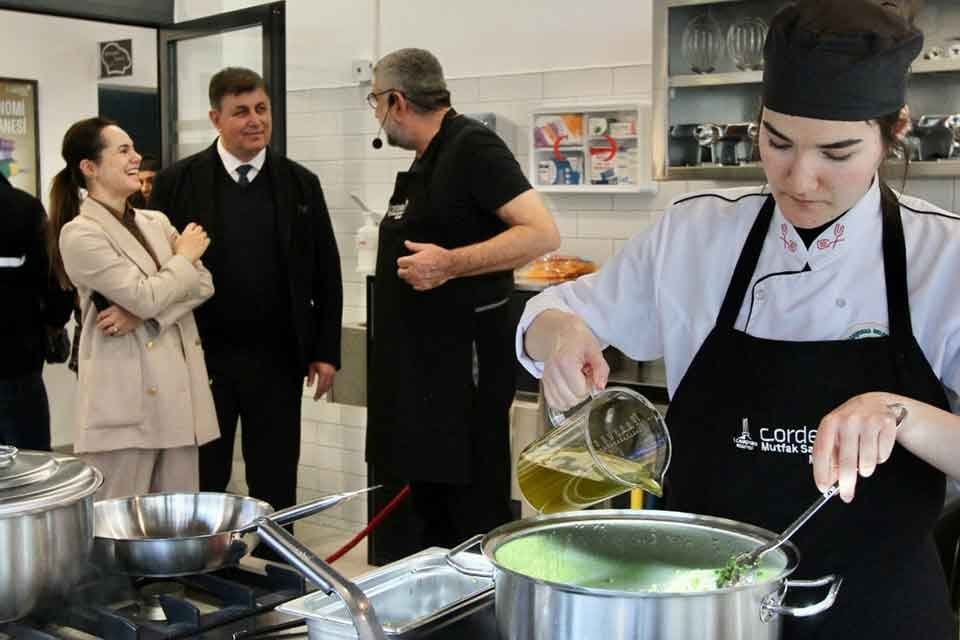 Karşıyaka Belediyesi gastronomi ve yemek sekt&ouml;r&uuml;ne b&uuml;y&uuml;k katkı vermesi beklenen