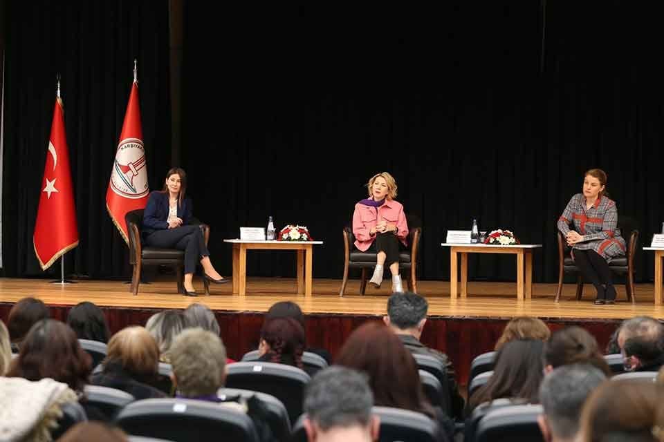 Karşıyaka Belediyesi D&uuml;nya Emek&ccedil;i Kadınlar G&uuml;n&uuml; kapsamında, "Girişimci Kadınlar Konuşuyor&rdquo;