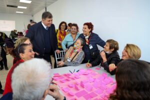 Karşıyaka Belediyesi, kadınlara &ouml;zel s&uuml;rd&uuml;r&uuml;len &ldquo;Mahallemden Y&ouml;netime Katılıyorum&rdquo; projesinin &uuml;&ccedil;&uuml;nc&uuml;s&uuml;n&uuml;