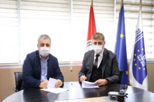 Karşıyaka Belediyesi, hem istihdama katkı sağlamak hem de eczanelerin nitelikli