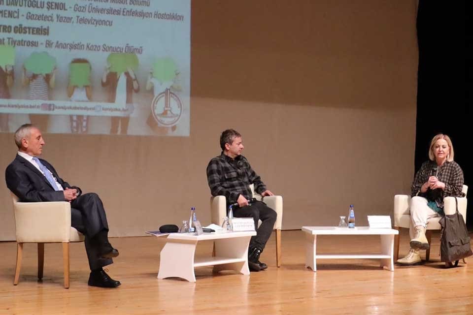 Karşıyaka Belediyesi, Toplumsal D&uuml;ş&uuml;nce G&uuml;nleri kapsamında Hikmet Şimşek Sanat Merkezi&rsquo;nde
