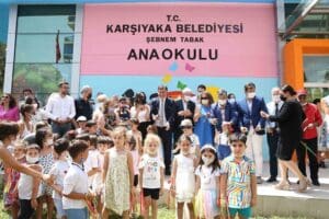 Son d&ouml;nemde proje ve yatırımlarına hız veren Karşıyaka Belediyesi, eğitim