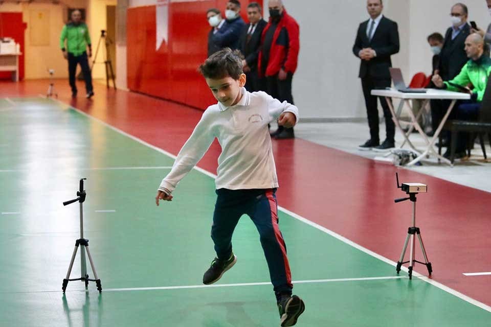Karşıyaka Belediyesi, sporu ve sporcuyu destekleme vizyonuyla hayata ge&ccedil;irdiği projelerine