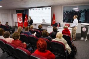 Karşıyaka Belediyesi&nbsp;tarafından STK&rsquo;lara hibe projeleri eğitimi verildi. Karşıyaka Belediyesi ve