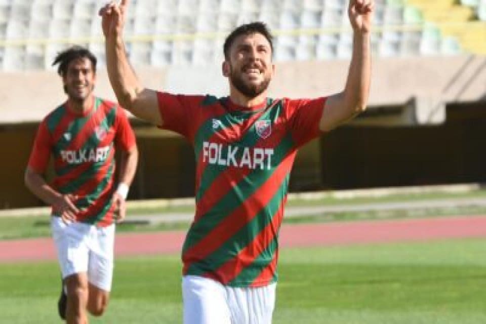 Transfer yasağı nedeniyle 5 yıl boyunca kadrosunu takviye edemeyerek bu