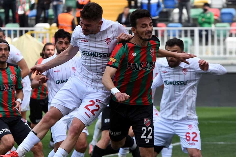 TFF 3&rsquo;&uuml;nc&uuml; Lig 3&rsquo;&uuml;nc&uuml; Grup&rsquo;ta alt sıralardan kurtulmaya &ccedil;alışan Karşıyaka,