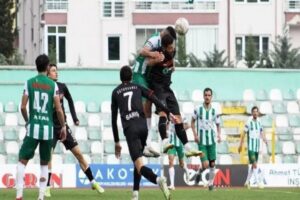 TFF 3'üncü Lig 1'inci Grup'ta iki farklı teknik adamla çıktığı