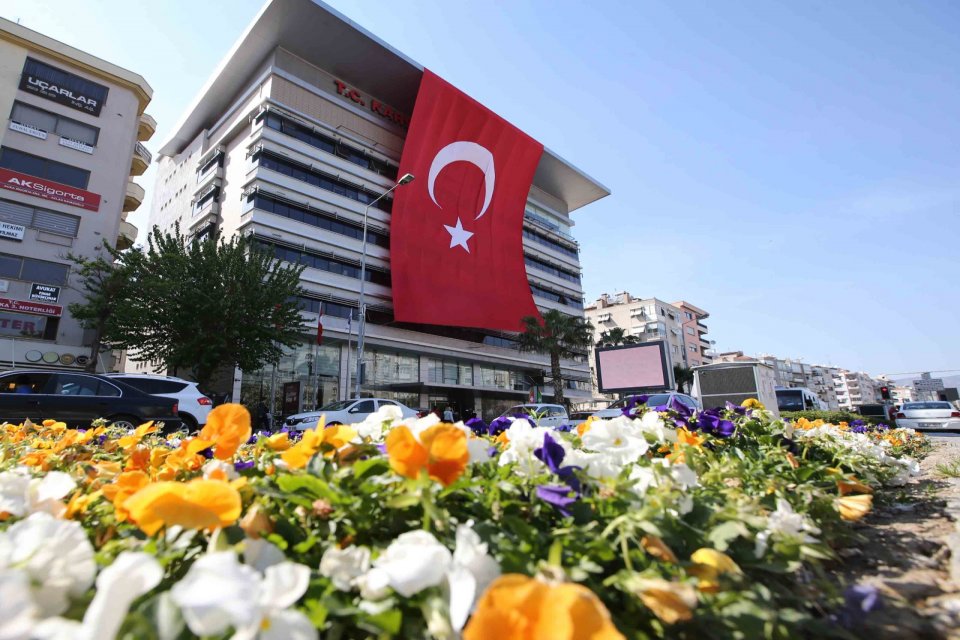 Karşıyaka Belediyesi, Karşıyaka&rsquo;nın kent yaşamını d&uuml;nden bug&uuml;ne ele alacak 3.