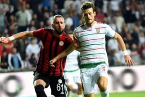 Ağrı 1970 Spor'la 0-0 berabere kalarak 23 puana ulaşan Karşıyaka,