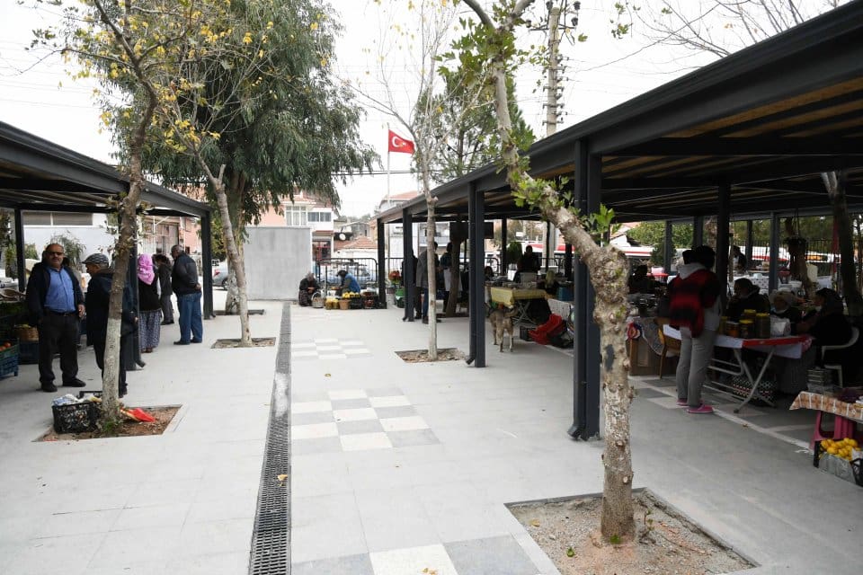 Okulların ara tatile girmesiyle Karşıyaka Belediyesi Evrensel &Ccedil;ocuk Merkezi ve