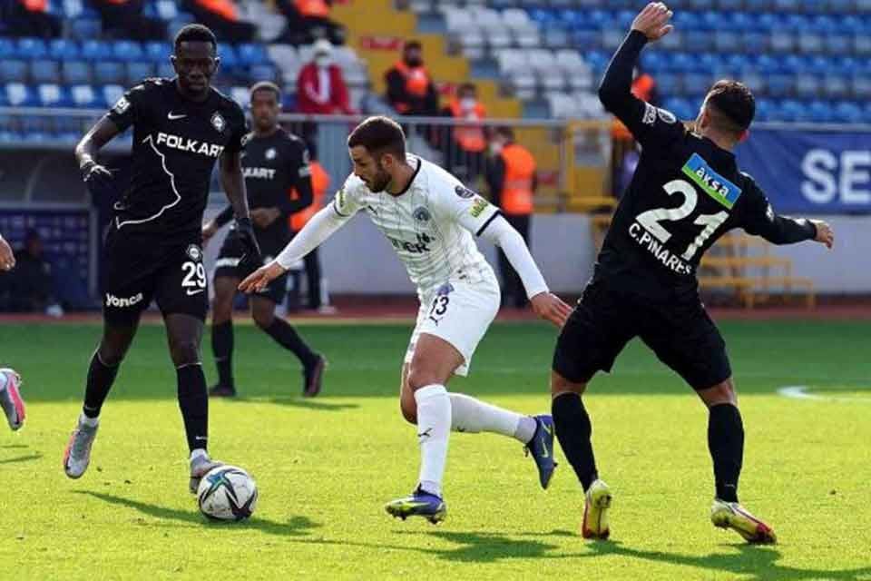 S&uuml;per Lig'in 19. haftasında Kasımpaşa sahasında Altay'ı konuk etti. K&uuml;me