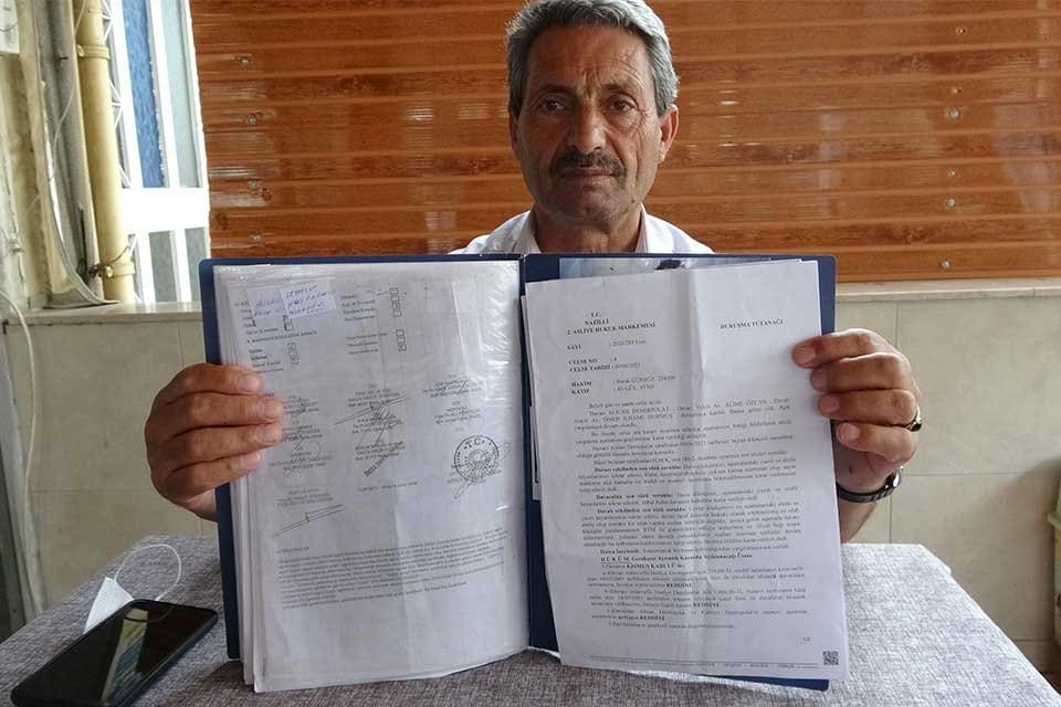 Aydın'ın Buharkent il&ccedil;esinde Demirpolat ailesi, 20 yıl &ouml;nce ge&ccedil;irdiği trafik