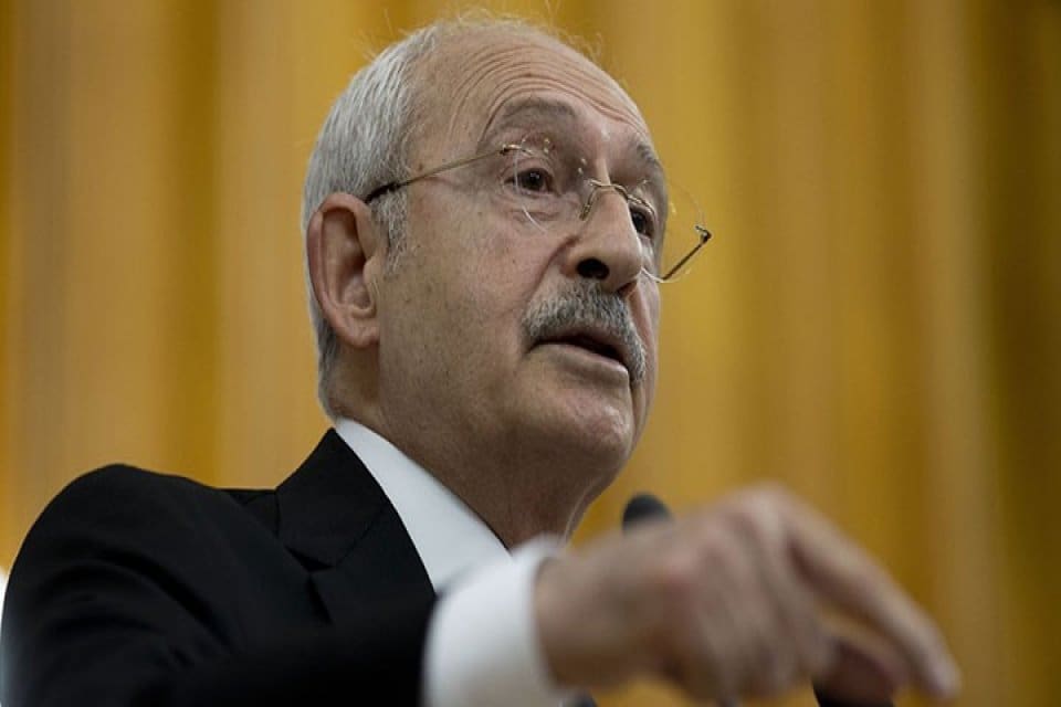 CHP Genel Başkanı Kemal Kılı&ccedil;daroğlu, İstanbul'da a&ccedil;ıklamalarda bulundu. Cumhuriyet Halk