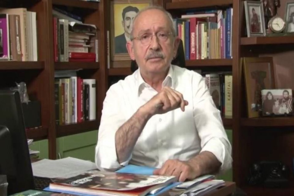 CHP Genel Başkanı Kemal Kılıçdaroğlu, saat 22.00'de sosyal medya hesabından