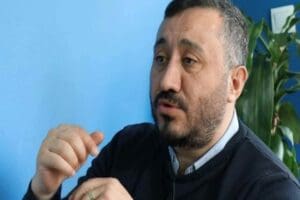 Avrasya Araştırma Şirketi'nin kurucu Kemal &Ouml;zkiraz'ın Ankara'da g&ouml;zaltına alındığı bildirildi.&nbsp;