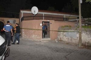 İZMİR'in Buca il&ccedil;esinde, A.V.(26) kanser hastası olduğu ve kemoterapi g&ouml;rd&uuml;ğ&uuml;