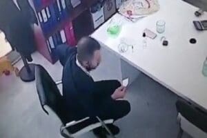 İstanbul Sultanbeyli'de, kendisini polis olarak tanıtarak, gittiği fırınlar hakkında bilgi