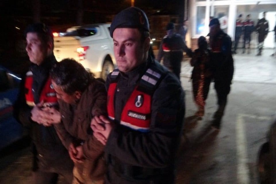 Muğla'nın&nbsp;Yatağan&nbsp;il&ccedil;esinde 21 Ocak g&uuml;n&uuml;, &uuml;zerine benzin d&ouml;k&uuml;p kendini ateşe vererek