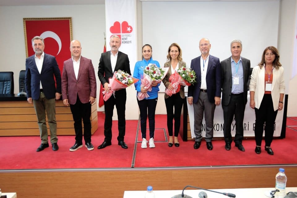Kent vizyonunu geliştirmek ve toplum yararına projeler &uuml;retmek i&ccedil;in faaliyet
