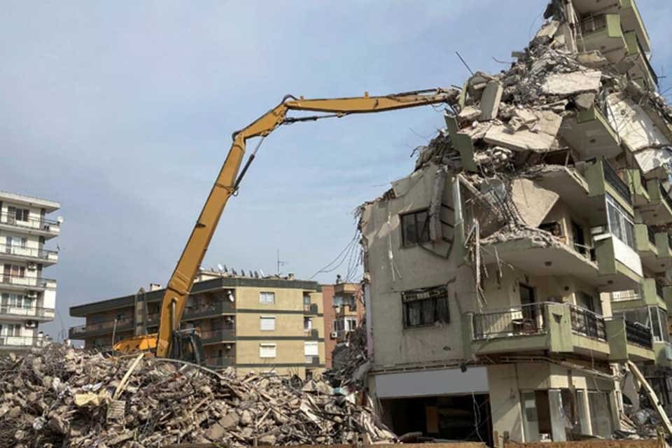 Riskli yapı olarak tespit edilen ger&ccedil;ek ve t&uuml;zel kişilere ait