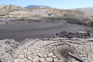 MANİSA'nın Soma il&ccedil;esinde &ouml;zel bir şirkete ait k&ouml;m&uuml;r ocağında şlam