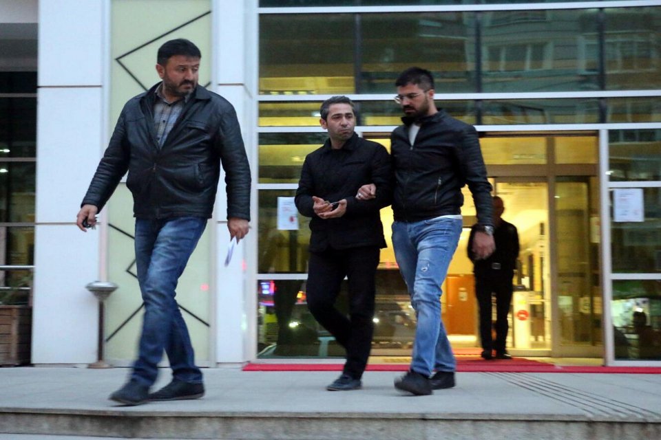 Manisa'nın Soma il&ccedil;esinde &Ouml;zcan Eren'i (22), &ouml;ld&uuml;rd&uuml;kten sonra par&ccedil;alara ayırarak,