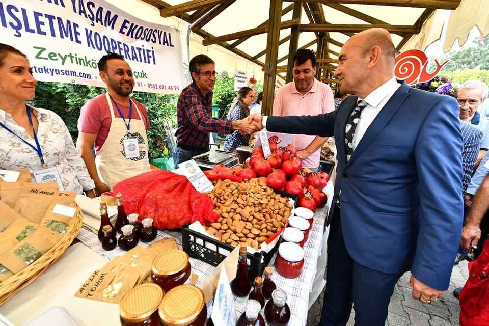 İzmir B&uuml;y&uuml;kşehir Belediye Başkanı Tun&ccedil; Soyer&rsquo;in "Başka Bir Tarım M&uuml;mk&uuml;n"