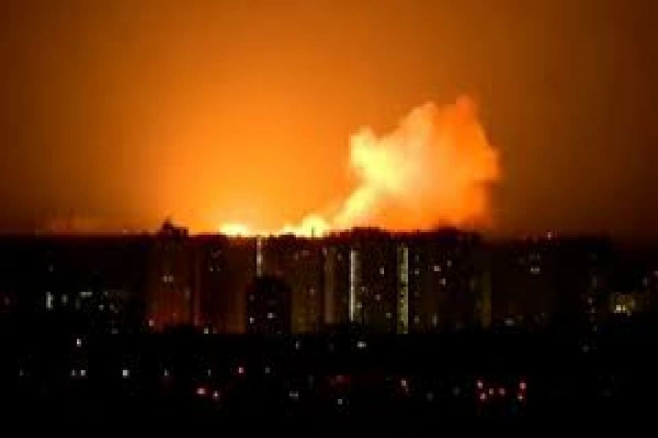 Rusya ve Ukrayna savaşında tansiyon y&uuml;kseliyor. Ukrayna'nın başkenti Kiev'de şiddetli