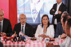 CHP Genel Başkanı Kemal Kılı&ccedil;daroğlu, Aydın'da şof&ouml;rlerle bir araya geldi.